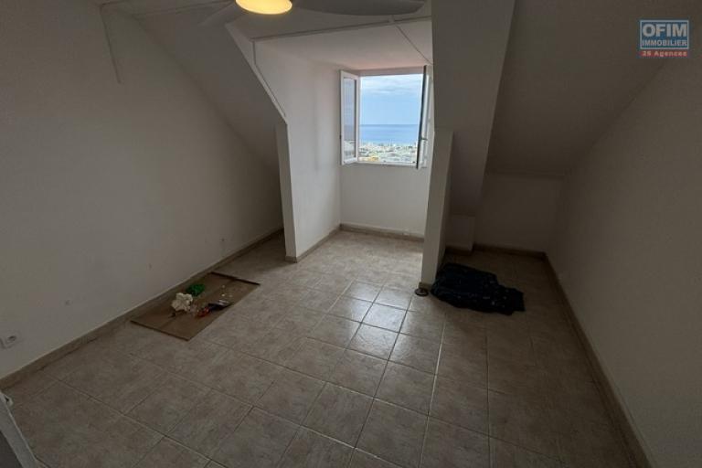 Location Appartement SAINT DENIS – photo 6 sur 13