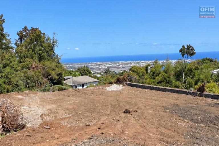 A VENDRE BEAU TERRAIN OPPORTUNITE RARE A SAISIR! RAVINE A MALHEUR AVEC BELLE VUE MER.