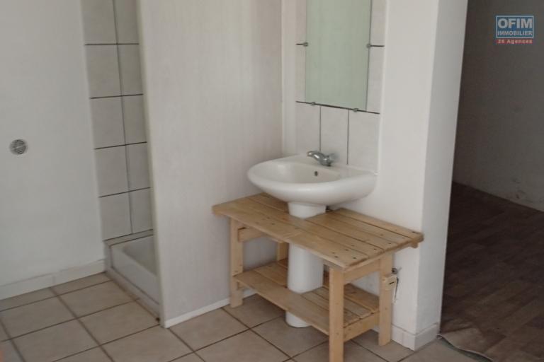 Location Maison / Villa SAINT LEU – photo 12 sur 13 – Salle d'eau