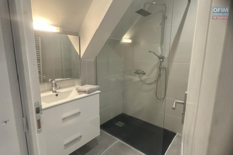 Location meublé Appartement SAINT PIERRE – photo 9 sur 9 – Salle d'eau