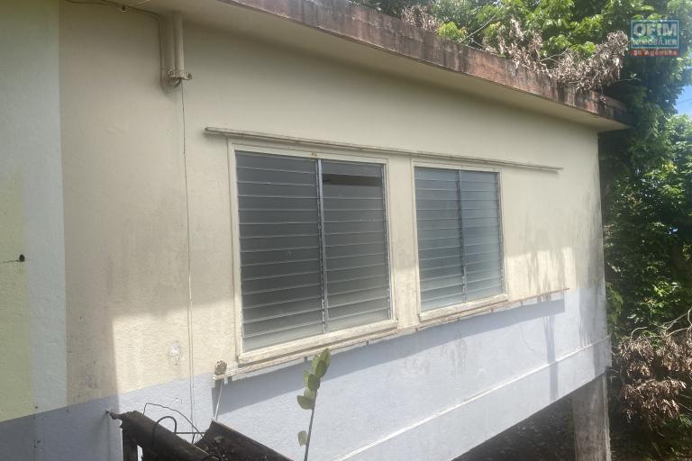 Vente Maison / Villa POSSESSION – photo 3 sur 14 – Façade
