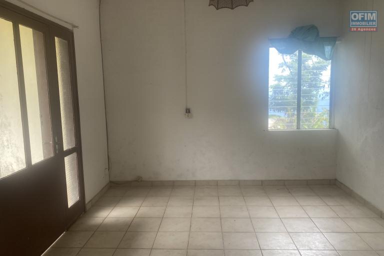 Vente Maison / Villa POSSESSION – photo 12 sur 14 – Chambre 1