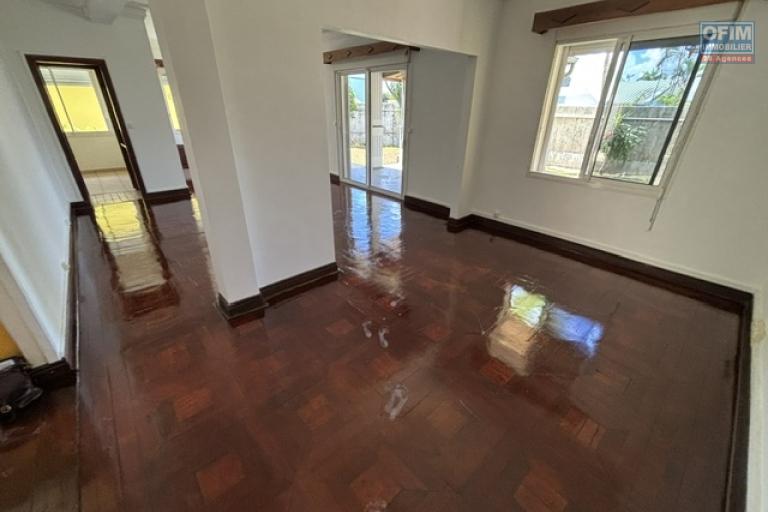 Location Maison / Villa SAINT DENIS – photo 5 sur 16