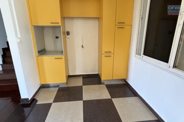 Location Maison / Villa SAINT DENIS – photo 14 sur 16 – Cuisine