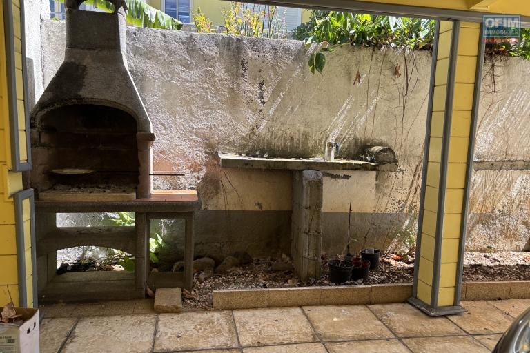 Location Maison / Villa SAINT DENIS – photo 15 sur 16 – Terrasse