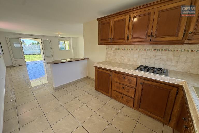 Vente Maison / Villa SAINTE ANNE – photo 5 sur 9 – Cuisine ouverte équipée