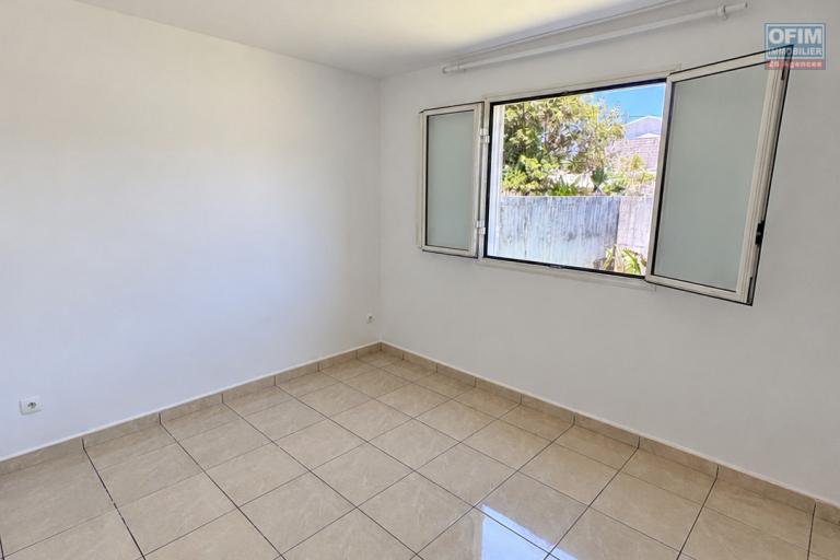 Vente Maison / Villa SAINTE ANNE – photo 7 sur 9 – Chambre lumineuse
