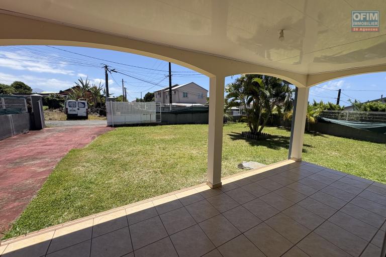 Vente Maison / Villa SAINTE ANNE – photo 2 sur 9 – Terrasse
