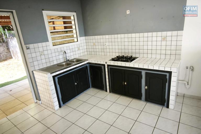 Location Maison / Villa SAINT JOSEPH – photo 7 sur 16 – Cuisine