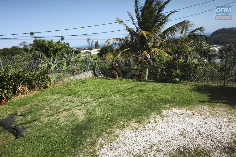 Location Maison / Villa SAINT JOSEPH – photo 5 sur 16 – Jardin arboré