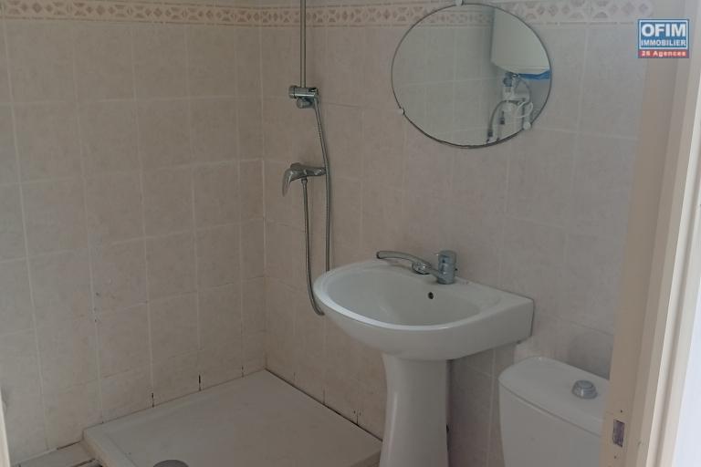 Location Appartement SALINE LES BAINS – photo 5 sur 5 – Salle d'eau