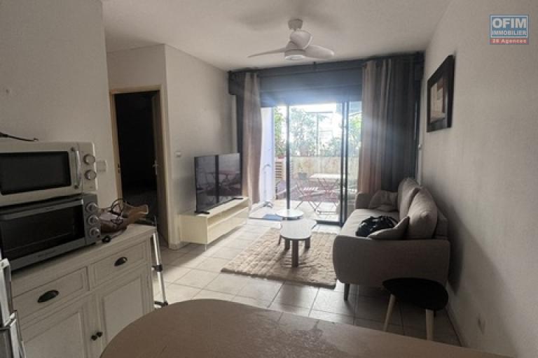 Location meublée Appartement SAINT DENIS – photo 4 sur 12 – Séjour