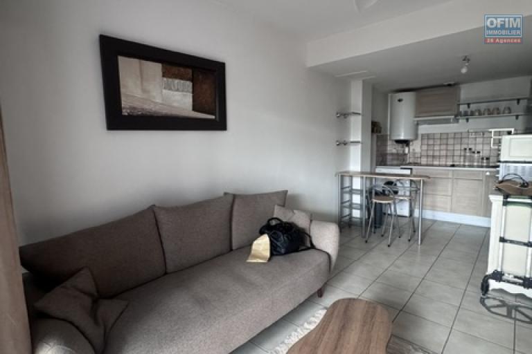 Location meublée Appartement SAINT DENIS – photo 5 sur 12 – Pièce de vie