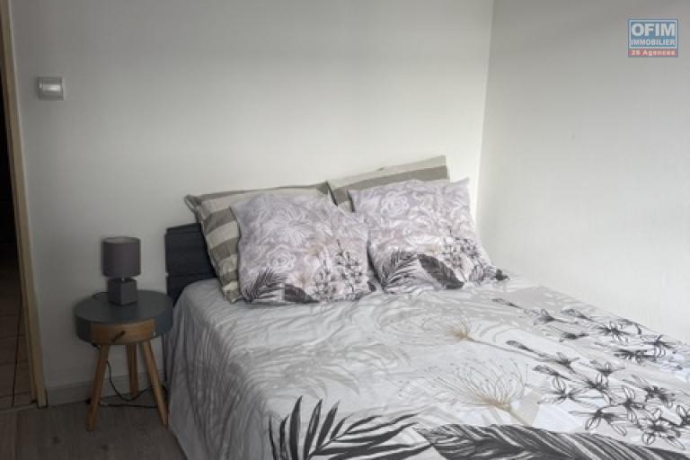 Location meublée Appartement SAINT DENIS – photo 8 sur 12 – Chambre