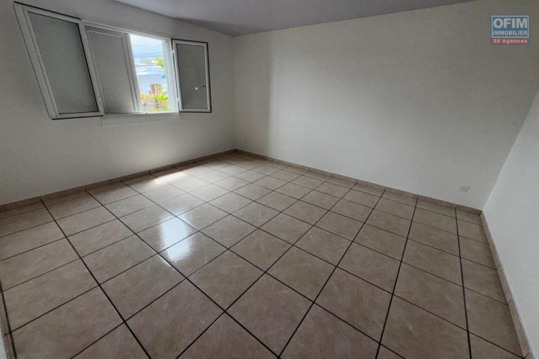 Location Maison / Villa TAMPON – photo 9 sur 9 – Chambre lumineuse