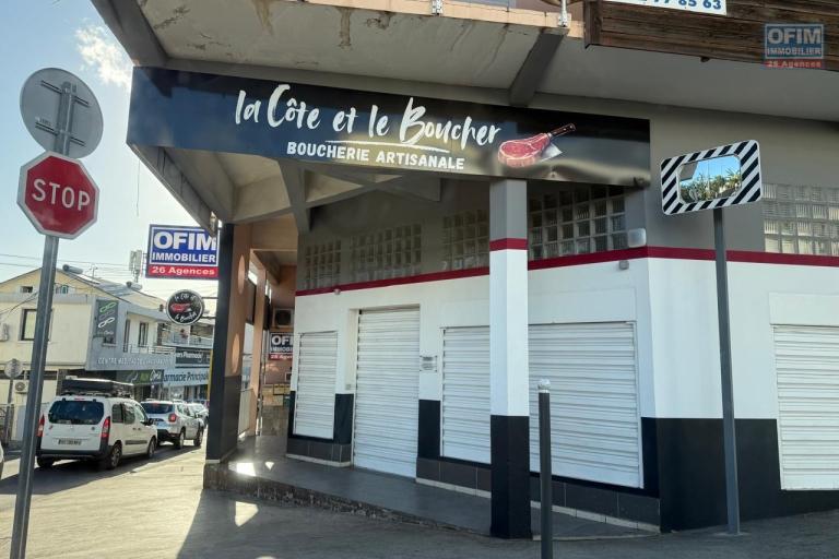 Location Local commercial SAINT PIERRE - RAVINE DES CABRIS – photo 1 sur 14 – Local commercial
