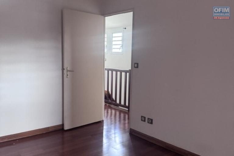 Location Maison / Villa SAINTE CLOTILDE – photo 36 sur 45