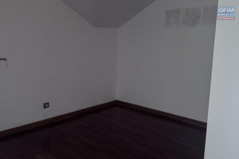 Location Maison / Villa SAINTE CLOTILDE – photo 37 sur 45
