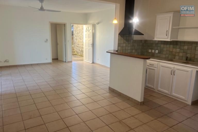 Location Appartement AVIRONS – photo 3 sur 9 – Pièce de vie