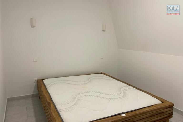 Location meublé Appartement SAINT PIERRE – photo 7 sur 7 – Chambre