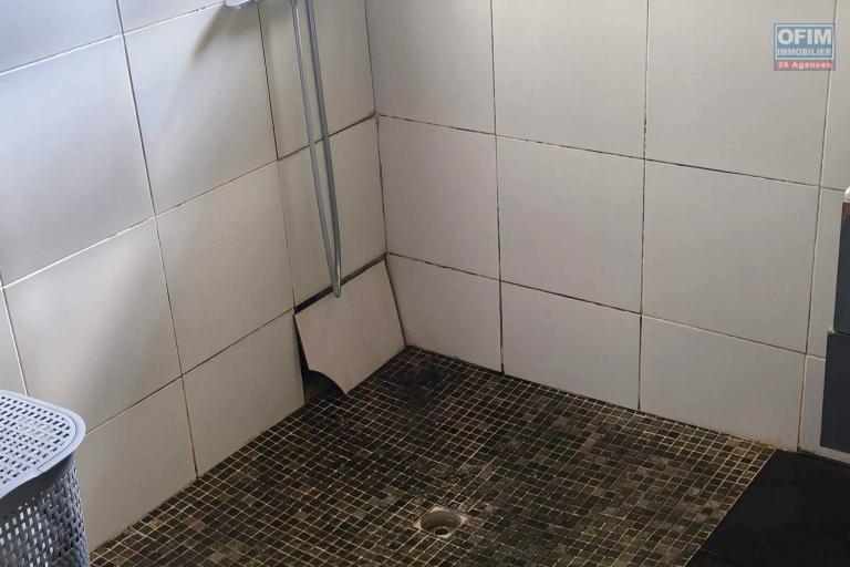 Vente Maison / Villa SAINT JOSEPH – photo 9 sur 12 – Salle d'eau
