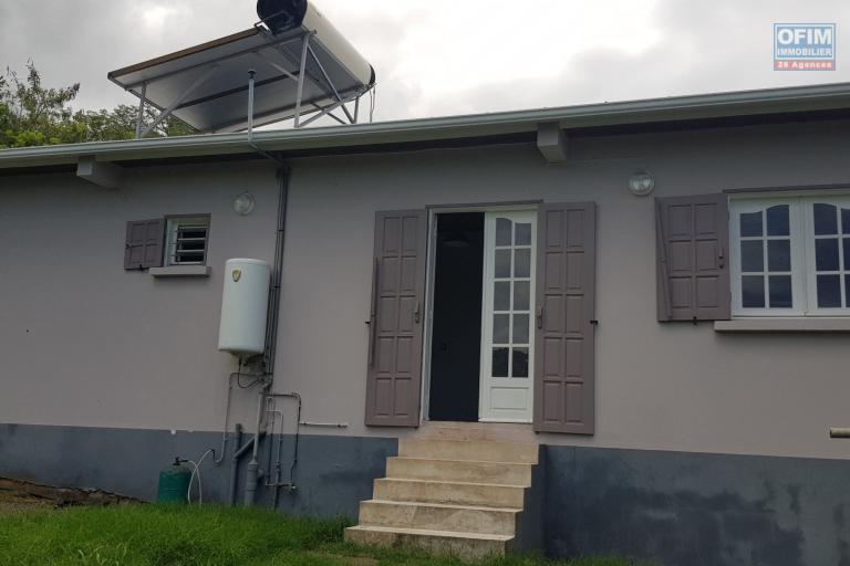 Location Maison / Villa ETANG SALE – photo 9 sur 15 – Façade