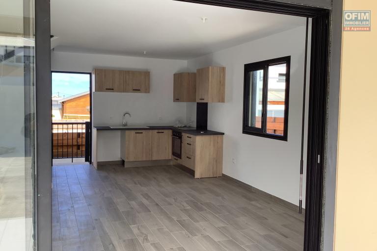 Location Maison / Villa SAINT LOUIS - LA RIVIERE – photo 3 sur 7 – Cuisine ouverte