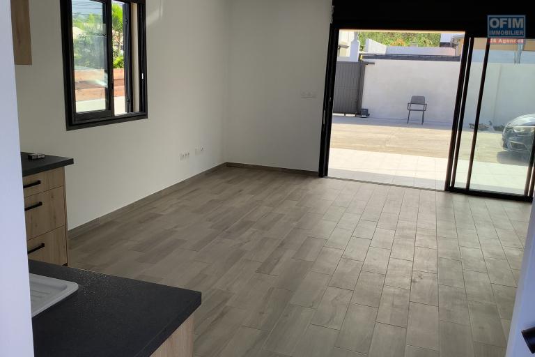 Location Maison / Villa SAINT LOUIS - LA RIVIERE – photo 4 sur 7 – Cuisine ouverte