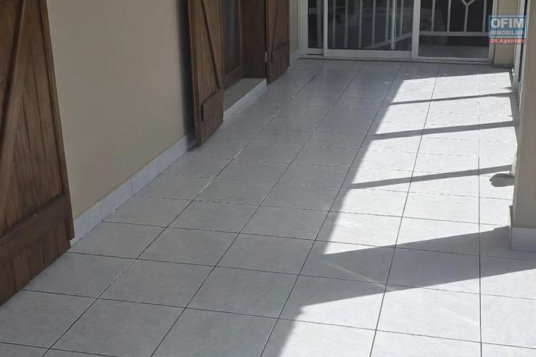 Location Maison / Villa BRAS PANON – photo 3 sur 7 – Dégagement