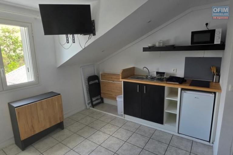 Location Appartement TAMPON – photo 2 sur 4 – Cuisine équipée