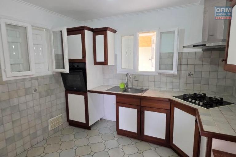 Location Maison / Villa TAMPON – photo 6 sur 14 – Cuisine équipée
