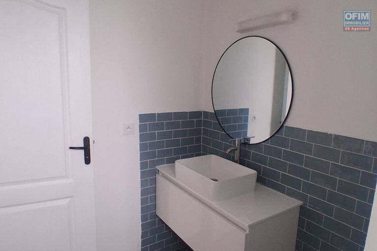 Location Maison / Villa SAINT PAUL – photo 5 sur 10 – Salle d'eau