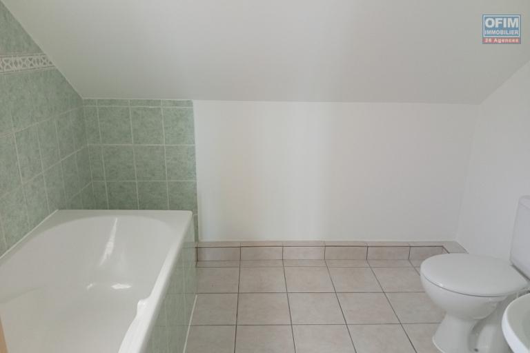 Location Appartement SALINE LES BAINS – photo 5 sur 10 – Salle de bains