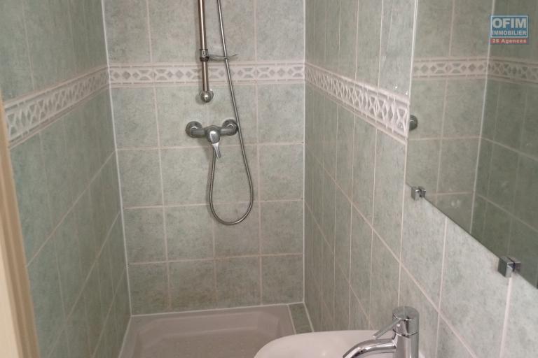 Location Appartement SALINE LES BAINS – photo 10 sur 10 – Salle d'eau