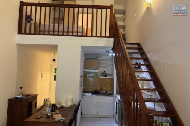 Location meublée Appartement SAINT DENIS – photo 2 sur 5 – Mezzanine