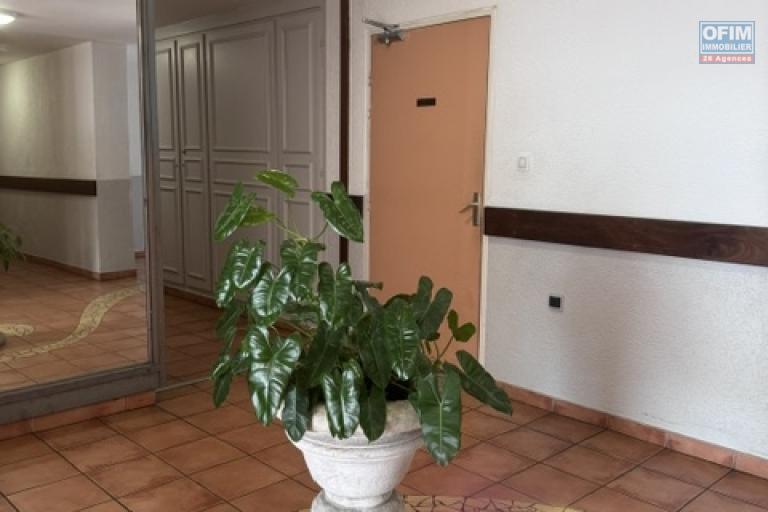 Location Appartement SAINTE CLOTILDE – photo 16 sur 16 – Parties communes