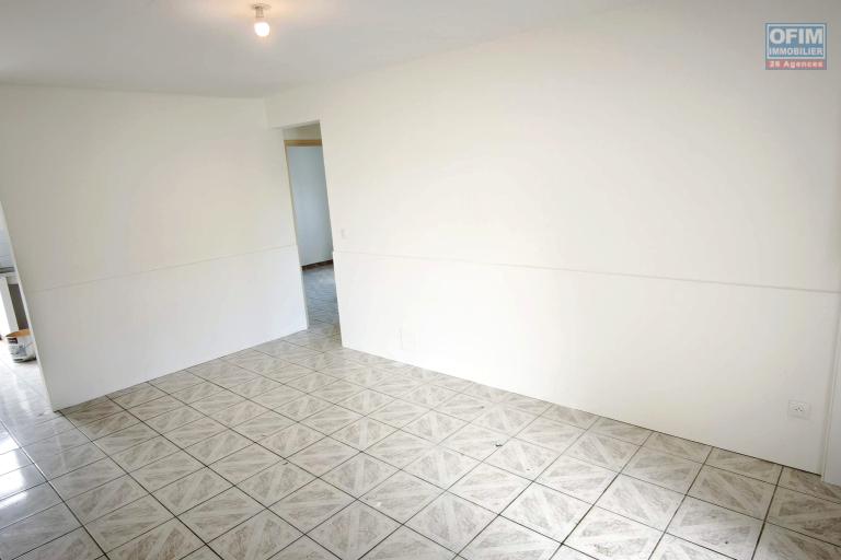 Location Maison / Villa SAINT JOSEPH – photo 7 sur 13 – Séjour