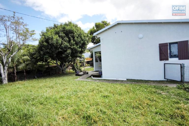 Location Maison / Villa SAINT JOSEPH – photo 10 sur 13 – Jardin arboré