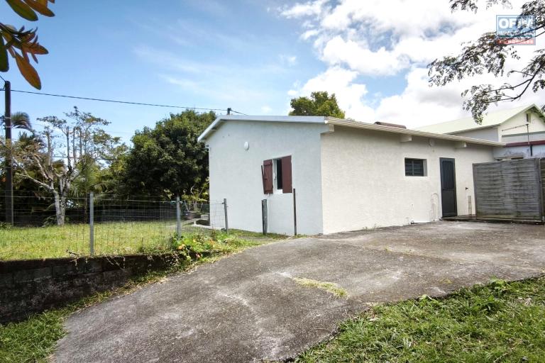 Location Maison / Villa SAINT JOSEPH – photo 6 sur 13 – Façade