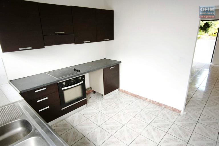 Location Maison / Villa SAINT JOSEPH – photo 5 sur 13 – Cuisine