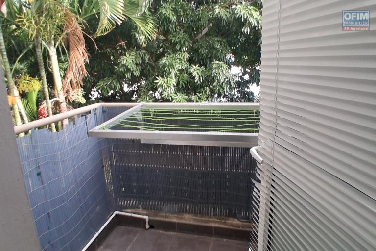 Location Appartement POSSESSION – photo 9 sur 16 – Balcon