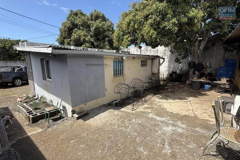 Vente Maison / Villa SAINT PIERRE – photo 8 sur 22 – Cour