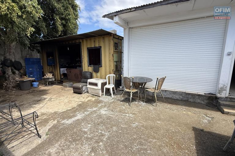 Vente Maison / Villa SAINT PIERRE – photo 21 sur 22 – Cour