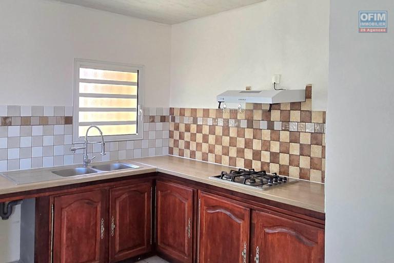 Location Maison / Villa SAINTE MARIE – photo 4 sur 12 – Cuisine