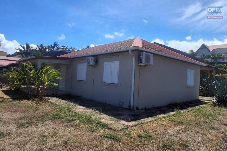 A LOUER spacieuse maison de type F4 de 96,95 m2 au "Carré bleu" à LA POSSESSION