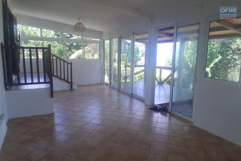 Location Maison / Villa SALINE LES HAUTS – photo 2 sur 15 – Pièce de vie lumineuse
