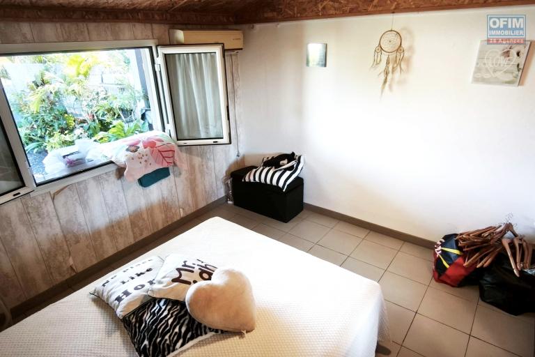 Vente Maison / Villa SAINT JOSEPH – photo 11 sur 16 – Chambre