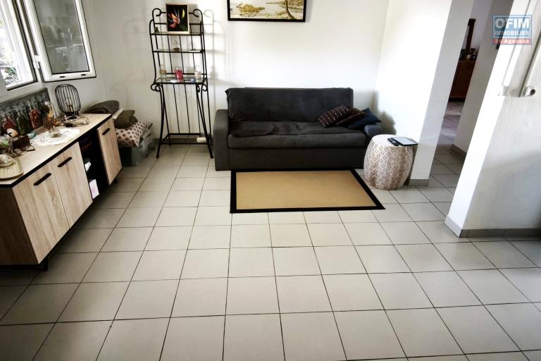Vente Maison / Villa SAINT JOSEPH – photo 10 sur 16 – Salon