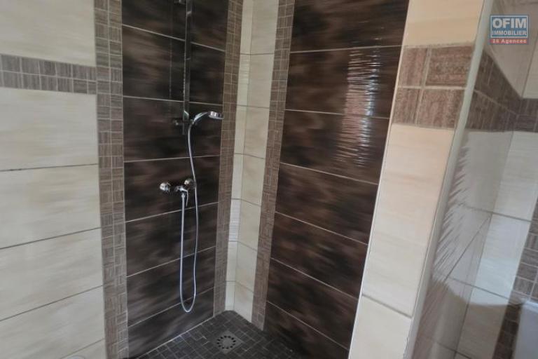Location Maison / Villa TAMPON – photo 11 sur 14 – Salle d'eau