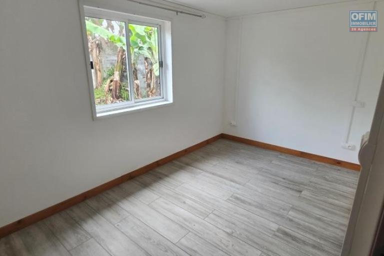 Location Maison / Villa TAMPON – photo 13 sur 14 – Chambre lumineuse